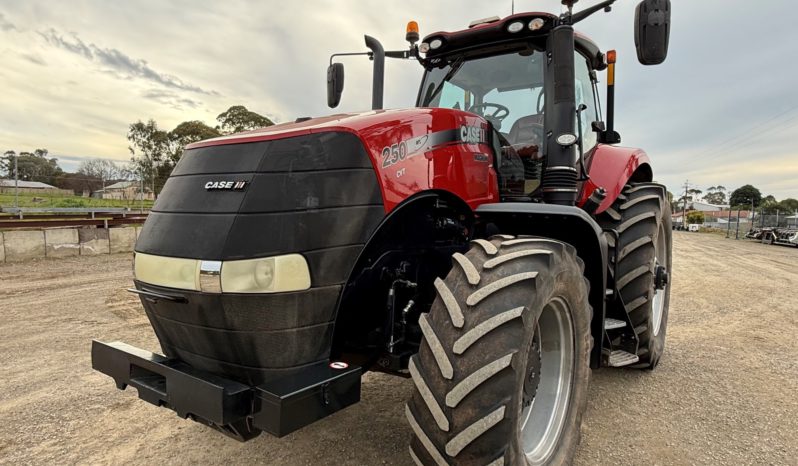CASE IH MAGNUM 250 CVT TRACTOR full