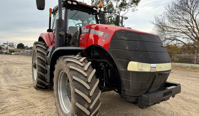 CASE IH MAGNUM 250 CVT TRACTOR full