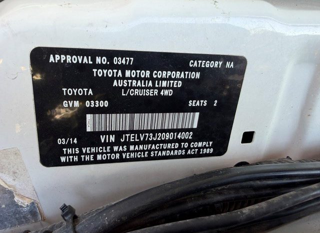 TOYOTA LANDCRUISER GXL full