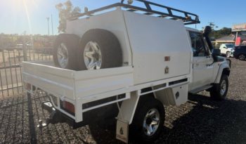 TOYOTA LANDCRUISER GXL full