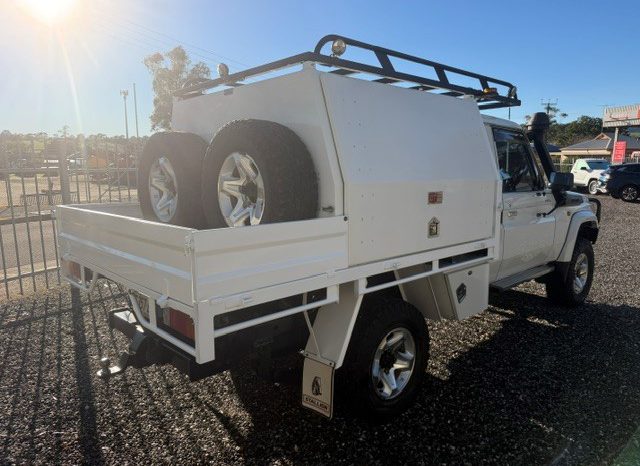 TOYOTA LANDCRUISER GXL full