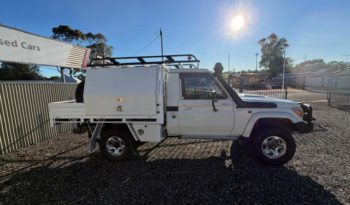TOYOTA LANDCRUISER GXL full