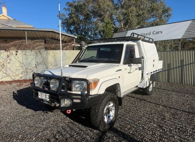 TOYOTA LANDCRUISER GXL full