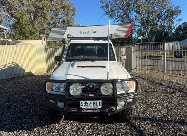 TOYOTA LANDCRUISER GXL full