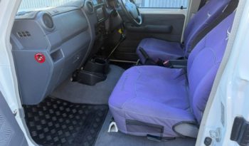 TOYOTA LANDCRUISER GXL full