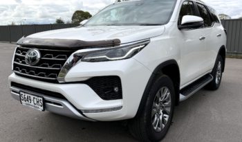 TOYOTA FORTUNER CRUSADE 2.8L 6SPD AUTO 7 SEAT WAGON full