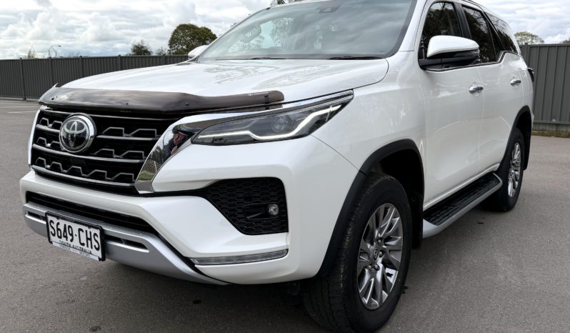 TOYOTA FORTUNER CRUSADE 2.8L 6SPD AUTO 7 SEAT WAGON full