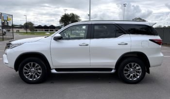 TOYOTA FORTUNER CRUSADE 2.8L 6SPD AUTO 7 SEAT WAGON full