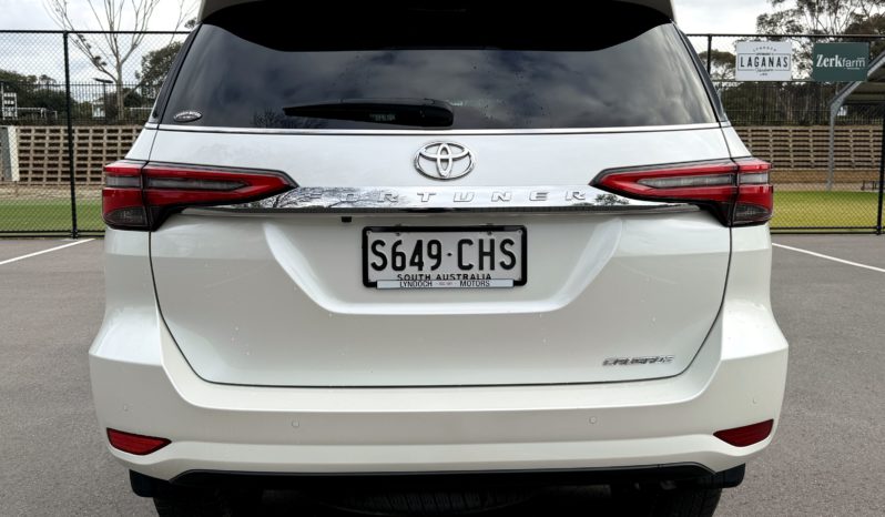 TOYOTA FORTUNER CRUSADE 2.8L 6SPD AUTO 7 SEAT WAGON full