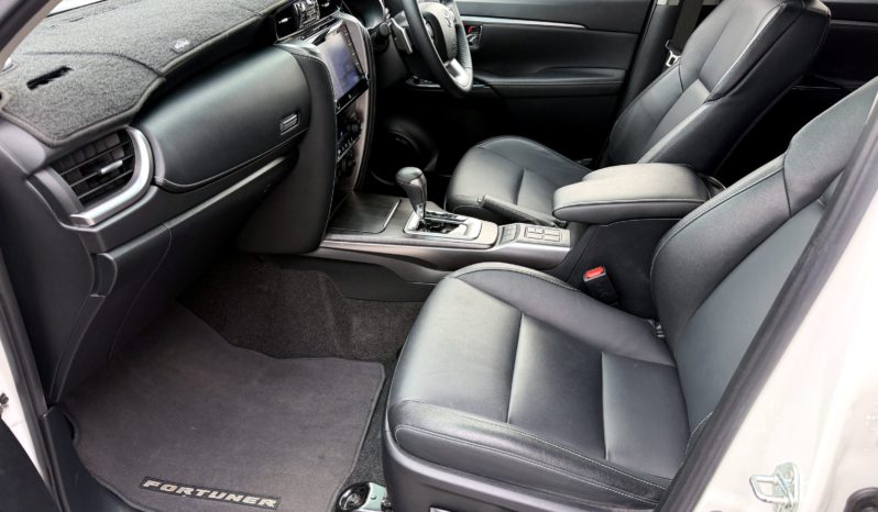 TOYOTA FORTUNER CRUSADE 2.8L 6SPD AUTO 7 SEAT WAGON full