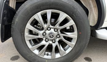 TOYOTA FORTUNER CRUSADE 2.8L 6SPD AUTO 7 SEAT WAGON full