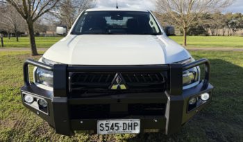 MITSUBISHI 2025 Mitsubishi Triton MV MY25 GLX+ Cab Chassis Double Cab 4dr Spts Auto 6sp 4X4 1210kg 2.4DTT full