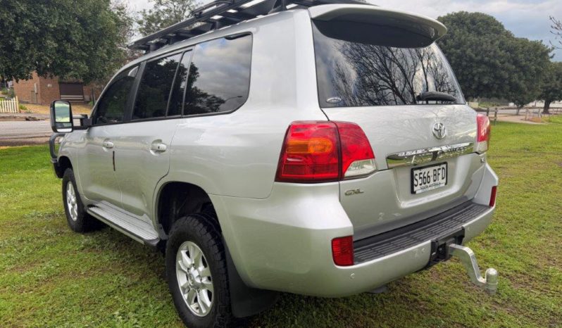 200 SERIES LANDCRUISER GXL full