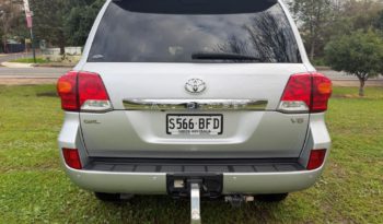 200 SERIES LANDCRUISER GXL full