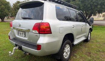 200 SERIES LANDCRUISER GXL full