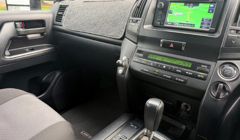 200 SERIES LANDCRUISER GXL full