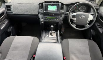 200 SERIES LANDCRUISER GXL full