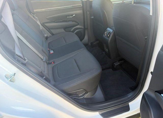 HYUNDAI TUCSON 2.0L PETROL AUTO 5DR WAGON full