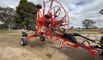 NEW KUHN GA8131 TWIN-ROTOR RAKE full