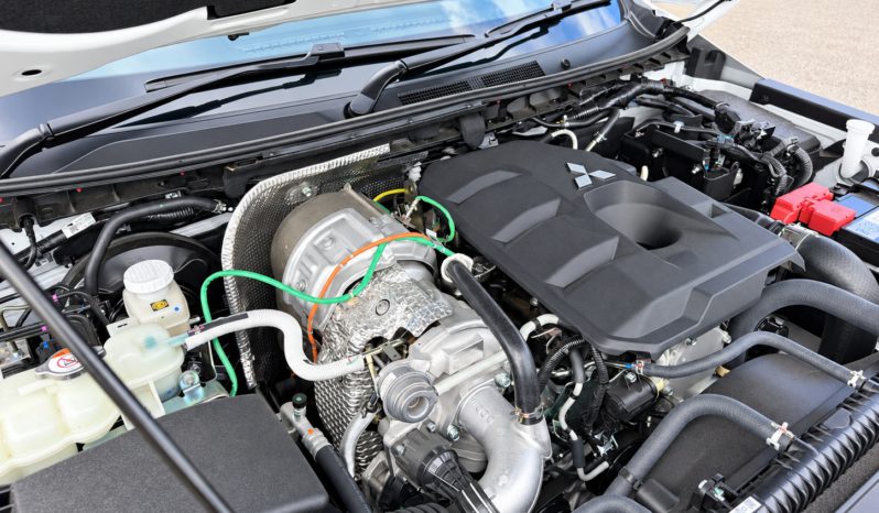 MV Triton GSR 2.4L D 6AT 4X4 DC PU full